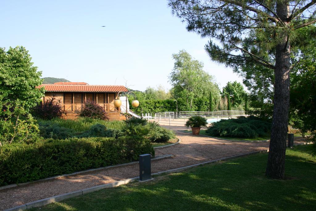 罗同德酒店 Massaciuccoli 外观 照片