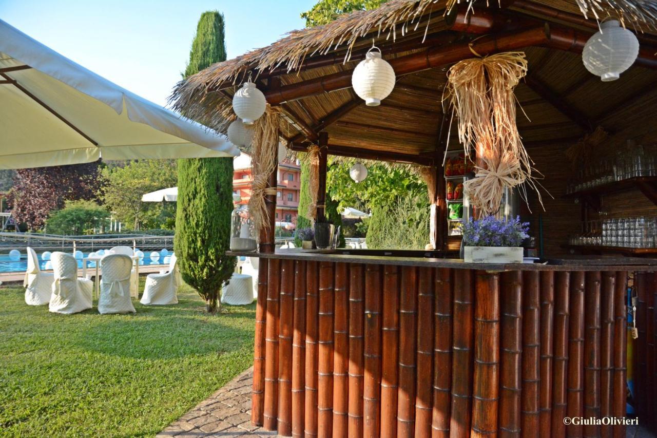 罗同德酒店 Massaciuccoli 外观 照片